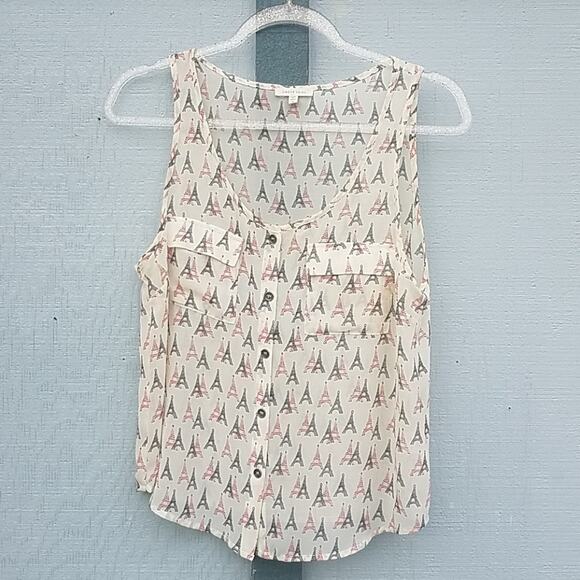 Eiffel Tower Print Sheer Tank w/ Pockets & Buttons - Picture 11 of 11